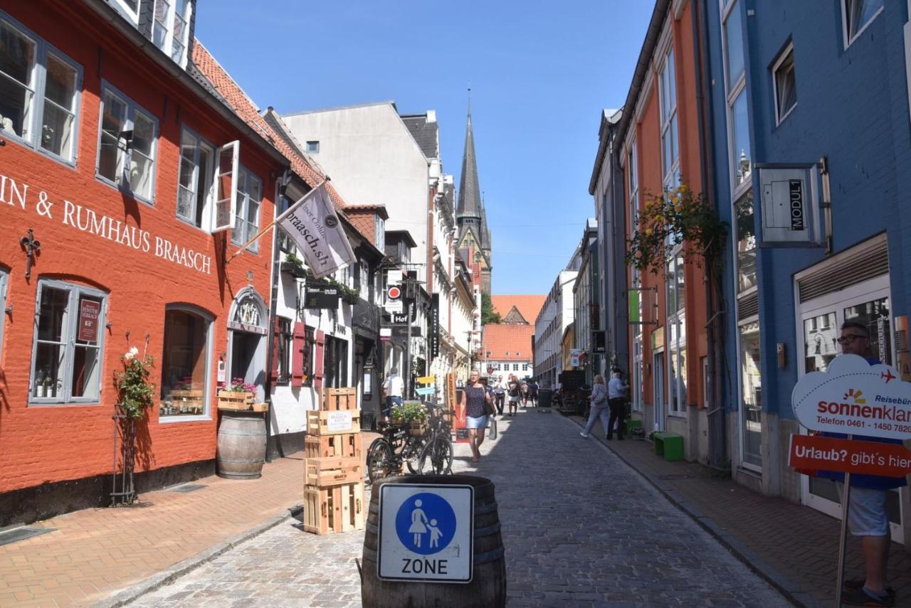 Fewo1846 - An Der Alten Kaffeeroesterei - Stilvoll Eingerichtete 2-Zimmer-Wohnung Im Stadtzentrum フレンスブルク エクステリア 写真