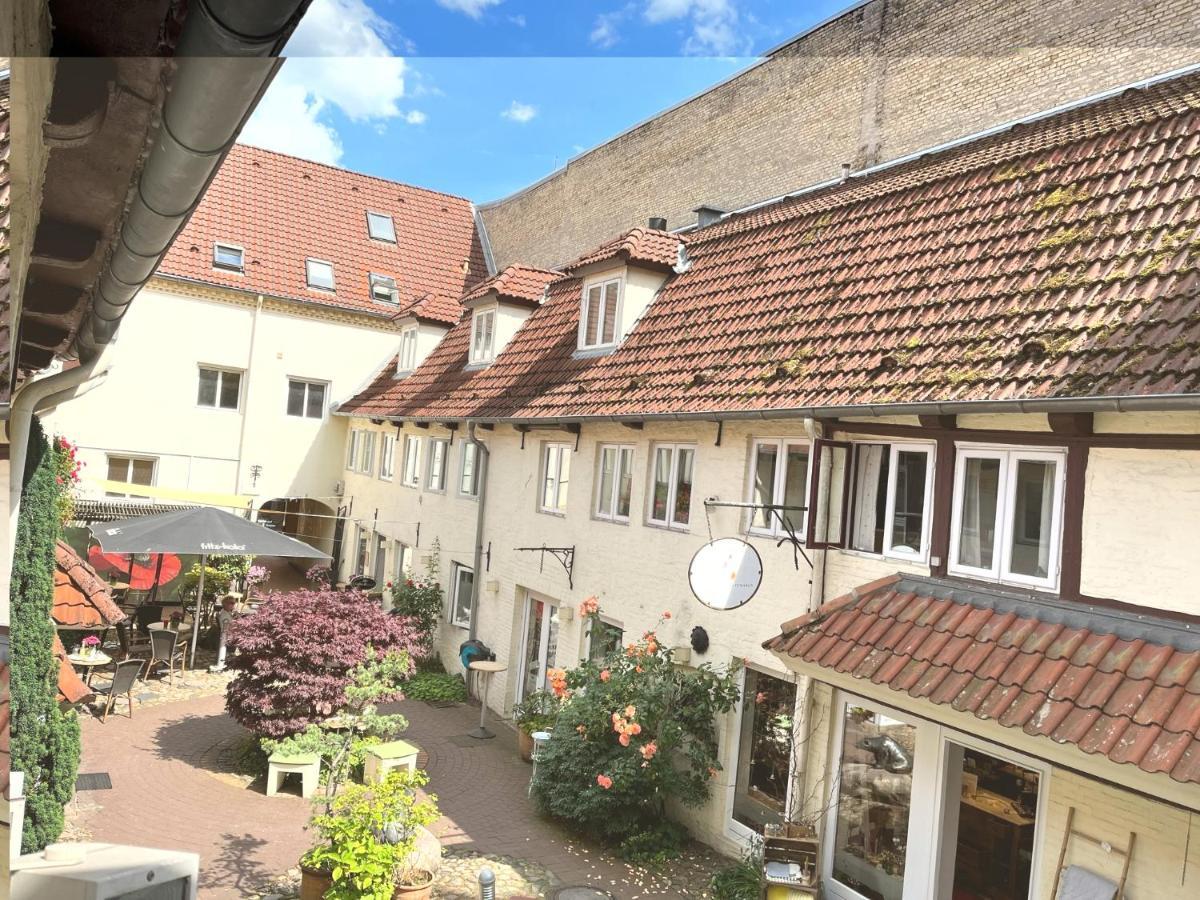 Fewo1846 - An Der Alten Kaffeeroesterei - Stilvoll Eingerichtete 2-Zimmer-Wohnung Im Stadtzentrum フレンスブルク エクステリア 写真
